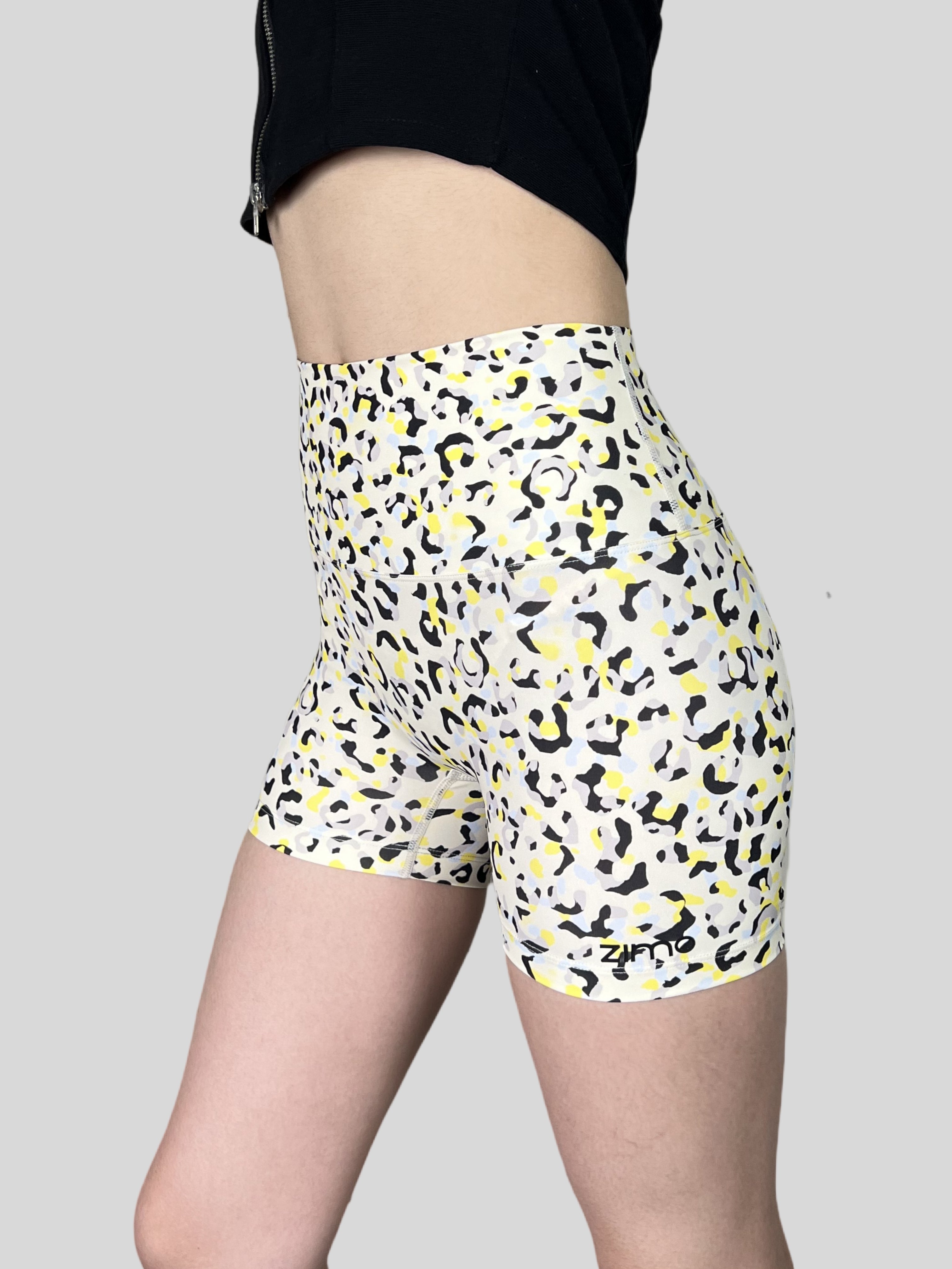 ZIMO Leopard Pattern Skinny Shorts